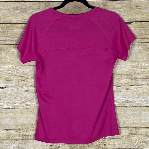 COLUMBIA SIZE SMALL PINK ROUND NECK OMNI-SHADE SHORT SLEEVE T-SHIRT - Picture 2 of 3